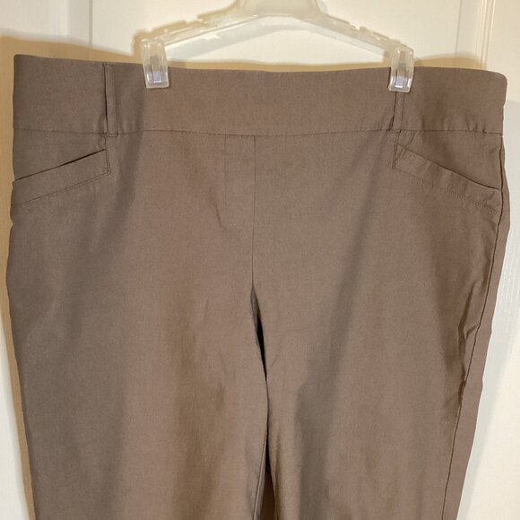 Penningtons Witty is Pretty Womens Capris Cropped Pants Stretch Pull-On Size 22 - Picture 2 of 9